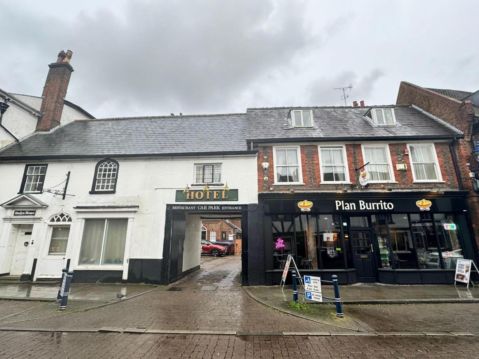 Villare Hitchin Town Centre Exterior photo