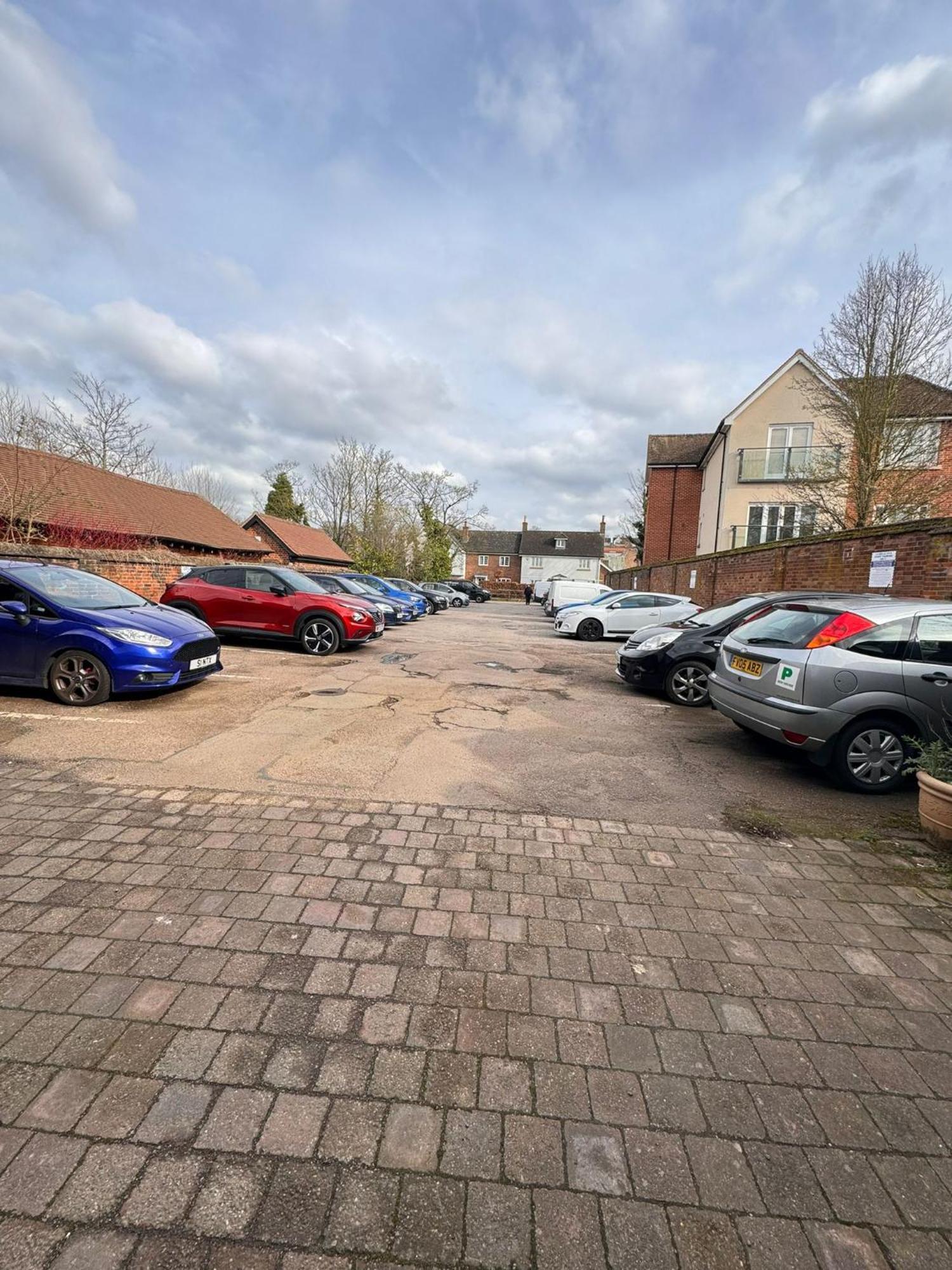 Villare Hitchin Town Centre Exterior photo